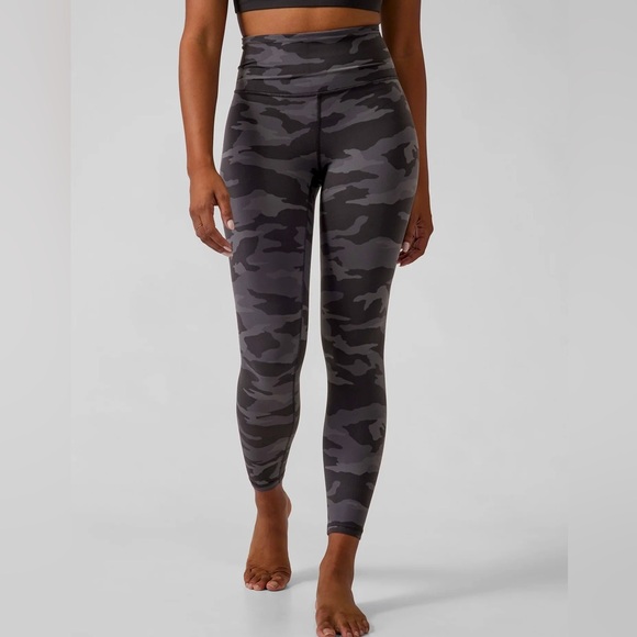 Athleta Elation Camo Leggings 7/8 - Picture 1 of 4